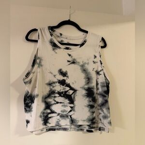 Lululemon train to be cropped tank